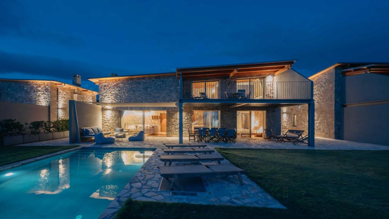 Real Life Homes Luxurious Seafront Villas Each With Their Own Private Pools Korakokhórion Esterno foto
