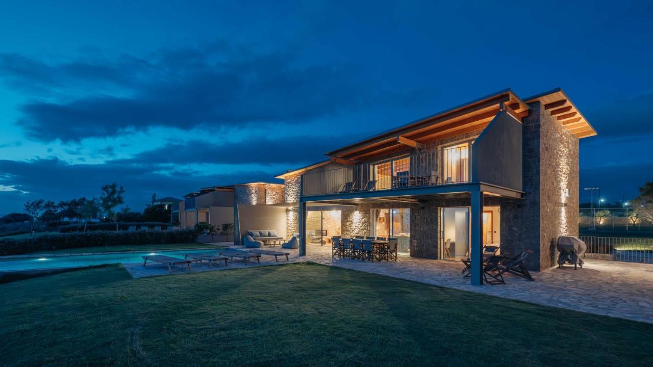 Real Life Homes Luxurious Seafront Villas Each With Their Own Private Pools Korakokhórion Esterno foto